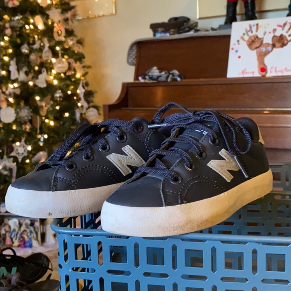 New Balance 11.5 boys sneakers - great shape